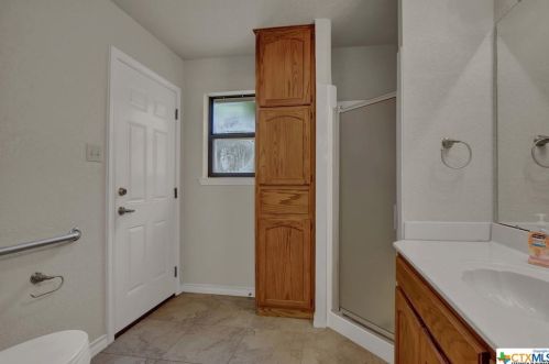 9335 Gloxinia Dr, San Antonio TX 78266-2530 exterior