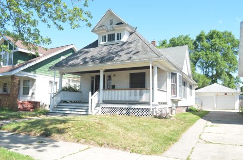 865 Courtney St, Grand Rapids, MI 49504-3151