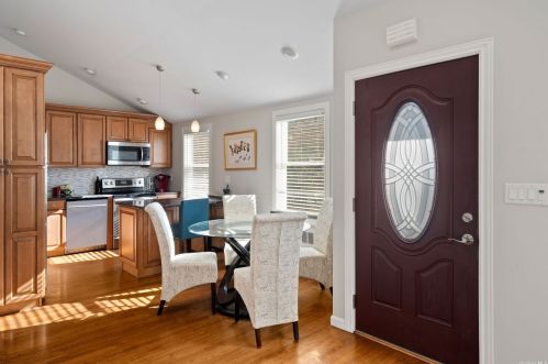 51 Murdock St, Huntington Station NY  11746-4345 exterior