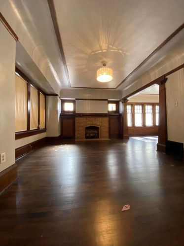 2835 37, Milwaukee WI 53215-3512 exterior