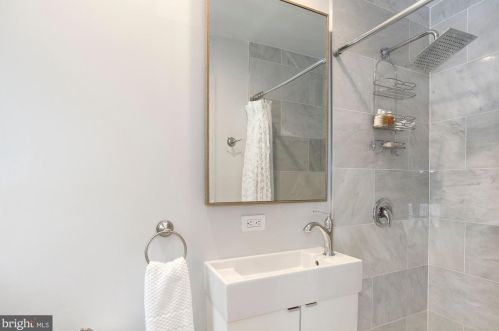 1228 Morningside Ln, Alexandria VA 22308-1042 exterior