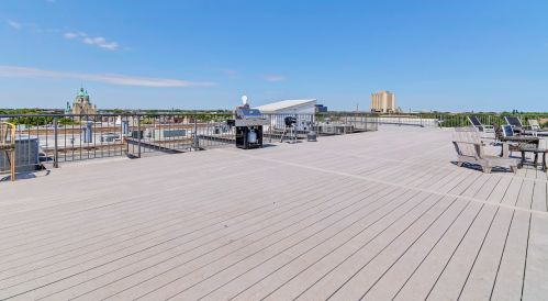 2101 Rice St, Chicago IL  60622-5038 exterior