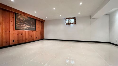 1029 Leith Ave, Waukegan IL 60085-2545 exterior