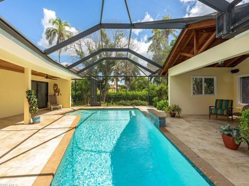 230 Champney Bay Ct, Naples FL 34102-7952 exterior