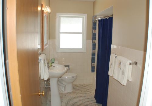 2433 15 St, Duluth MN 55806-1119 exterior