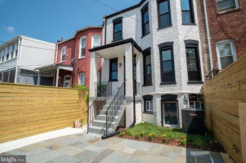 31 V St, Washington DC  20001-1012 exterior