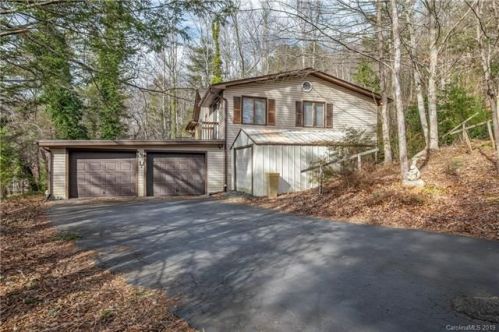 3 Frontier Ct, Asheville NC  28805-9258 exterior