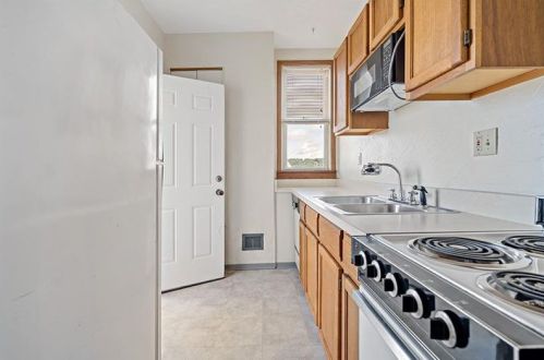 5205 Stanton Ave, Pittsburgh PA 15201-2592 exterior