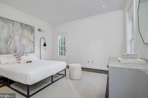 4625 Charleston Ter, Washington DC  20007-1912 exterior