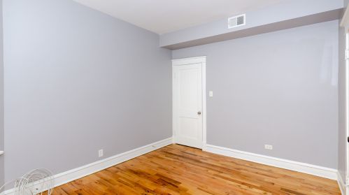 1511 67 Pl, Chicago IL 60637-4832 exterior