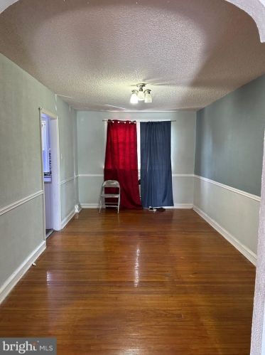 1830 Glendale Ave, Philadelphia, PA 19111-3403