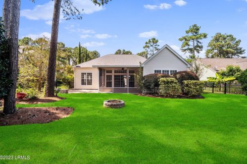 165 Pinecrest Dr, Bluffton SC 29910-7803 exterior