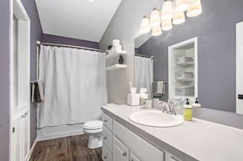 340 Riverwood Dr, Middlevle MI  49333-9092 exterior