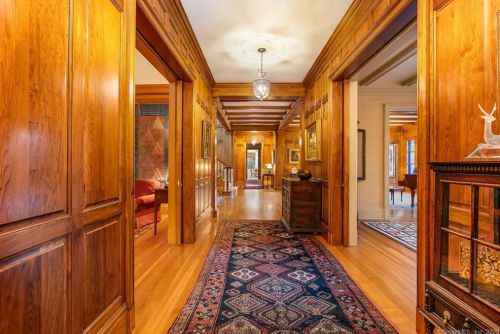 49 Mtn Spg Rd, Farmington CT 06032-1613 exterior