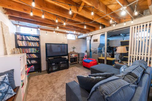 2408 89, Milwaukee WI 53227-4524 exterior