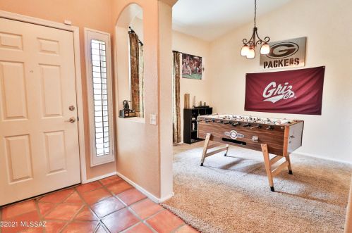 9475 Stonebrook Dr, Tucson, AZ 85743-5486