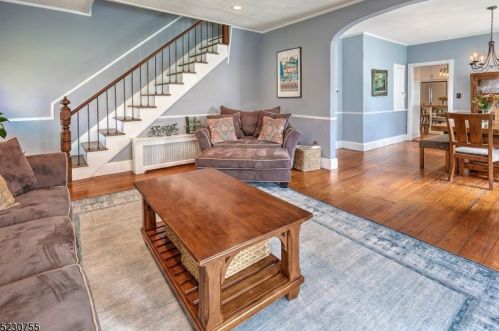 67 Leigh St, Clinton NJ 08809-1348 exterior