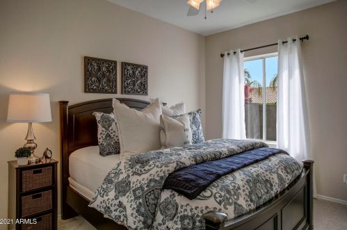 3345 Behrend Dr, Phoenix AZ 85050-1923 exterior