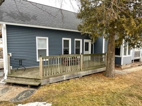 428 5 St, Manitowoc WI 54220-6807 exterior