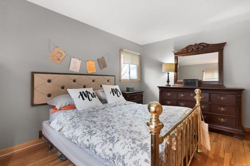 64 Phillips St, Middletown NY 10940-3303 exterior