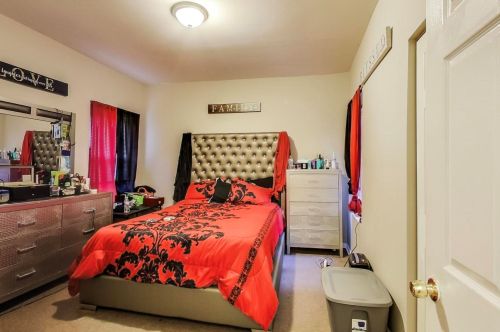 4236 Champlain Ave, Chicago IL  60653-2924 exterior