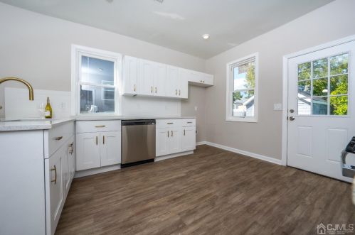 16 Wright St, Iselin NJ 08830 exterior