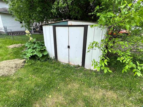 607 59 Ave, Duluth MN 55807-1908 exterior