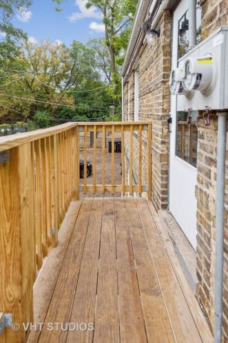 7411 Wolcott Ave, Chicago IL  60626-5862 exterior