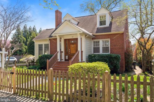 17 Mason Ave, Alexandria, VA 22301-1909