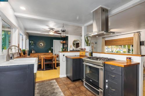 1350 Cross Way, Concord CA 94520-3008 exterior