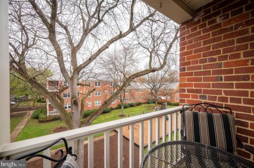 6618 Boulevard Vw, Alexandria VA  22307-6645 exterior