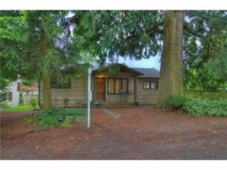 3819 125 St, Seattle WA  98125-4632 exterior
