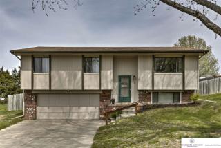 5034 Read St, Omaha, NE 68152-2575