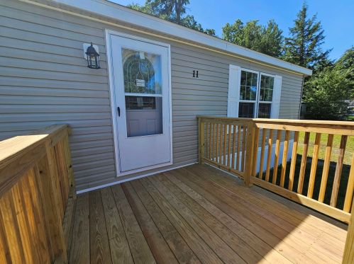 11 Emperor Dr, Concord, NH 03303-4124