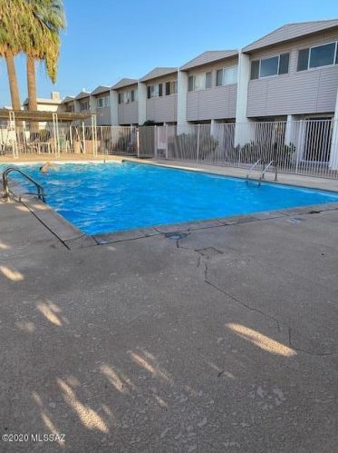 1755 Jones Blvd, Tucson AZ  85713-2372 exterior