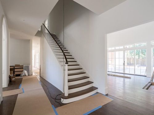 3364 Knollwood Dr, Atlanta GA 30305-1022 exterior