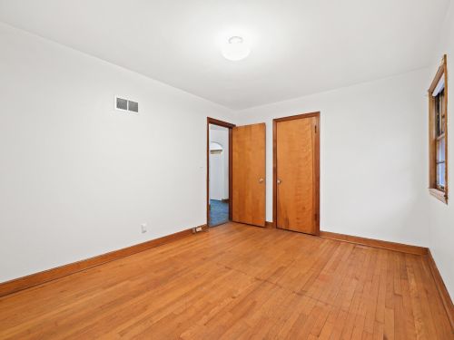 4921 24th Pl, Milwaukee WI 53209-5613 exterior