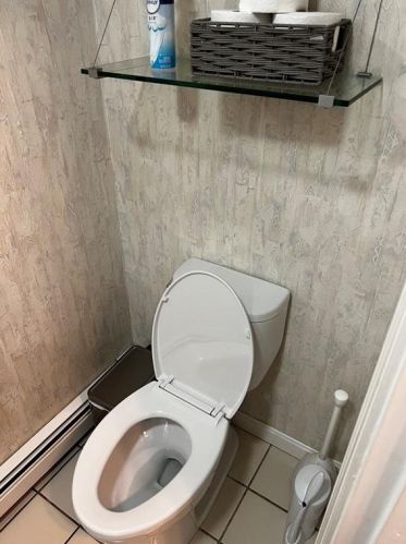 28 Primrose Ln, Providence RI  02919-2800 exterior