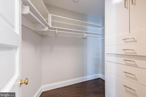 3030 K St, Washington DC  20007-5104 exterior