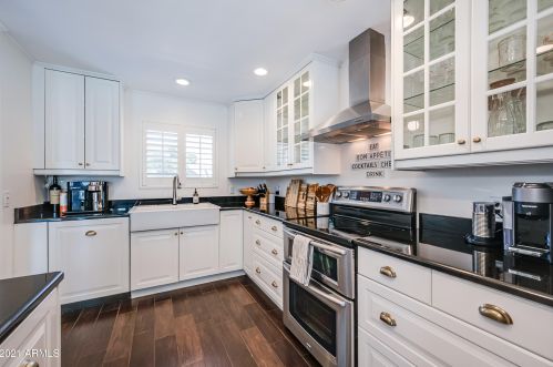 3129 41 Pl, Phoenix AZ 85042-6392 exterior