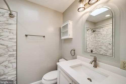 4110 Duvawn St, Alexandria VA 22310-2022 exterior