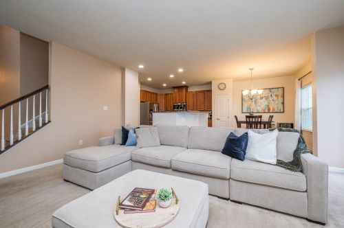 137 Cimarron Dr, Moon Twp PA  15108-9642 exterior