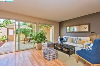 1039 Camino Del Valle, Alameda, CA 94502-6843