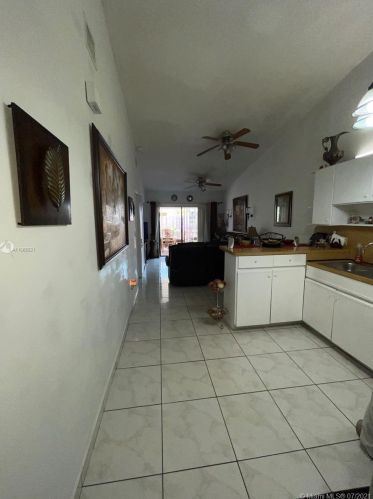 11501 87th Pl, Hialeah FL  33018-5236 exterior