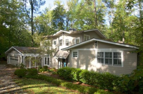 1093 Dawn View Ln, Atlanta GA  30327-1301 exterior