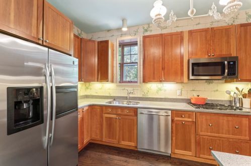 1521 Wightman St, Pittsburgh PA 15217-1407 exterior