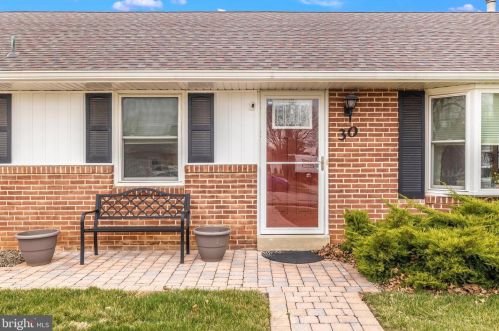 30 Maryland Ave, Littlestown, PA 17340-1112