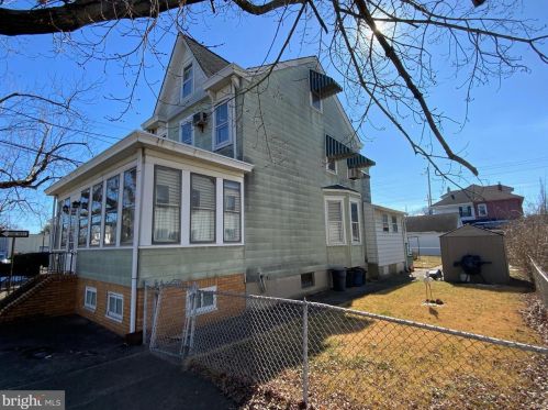 2039 Genesee St, Trenton, NJ 08610-5030