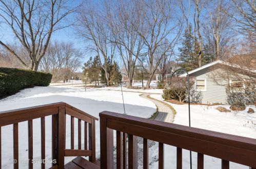 1080 Butler Dr, Bull Valley IL 60014-6927 exterior