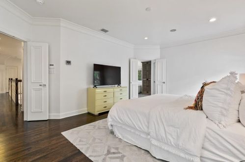 2853 Fondren Dr, Dallas TX 75205-1911 exterior